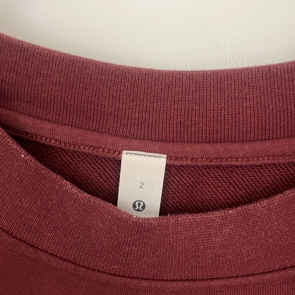 lululemon crewneck - Picture 2 of 2